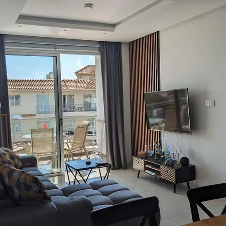 Apartment Luxury 2-bedroom Apt. With Seaview